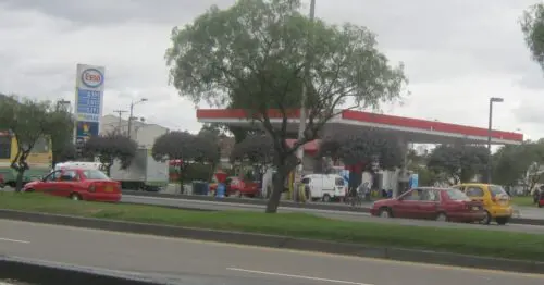 ESTACION DE SERVICIO ESSO CARRERA 68 ESTACION DE SERVICIO ESSO CARRERA 68